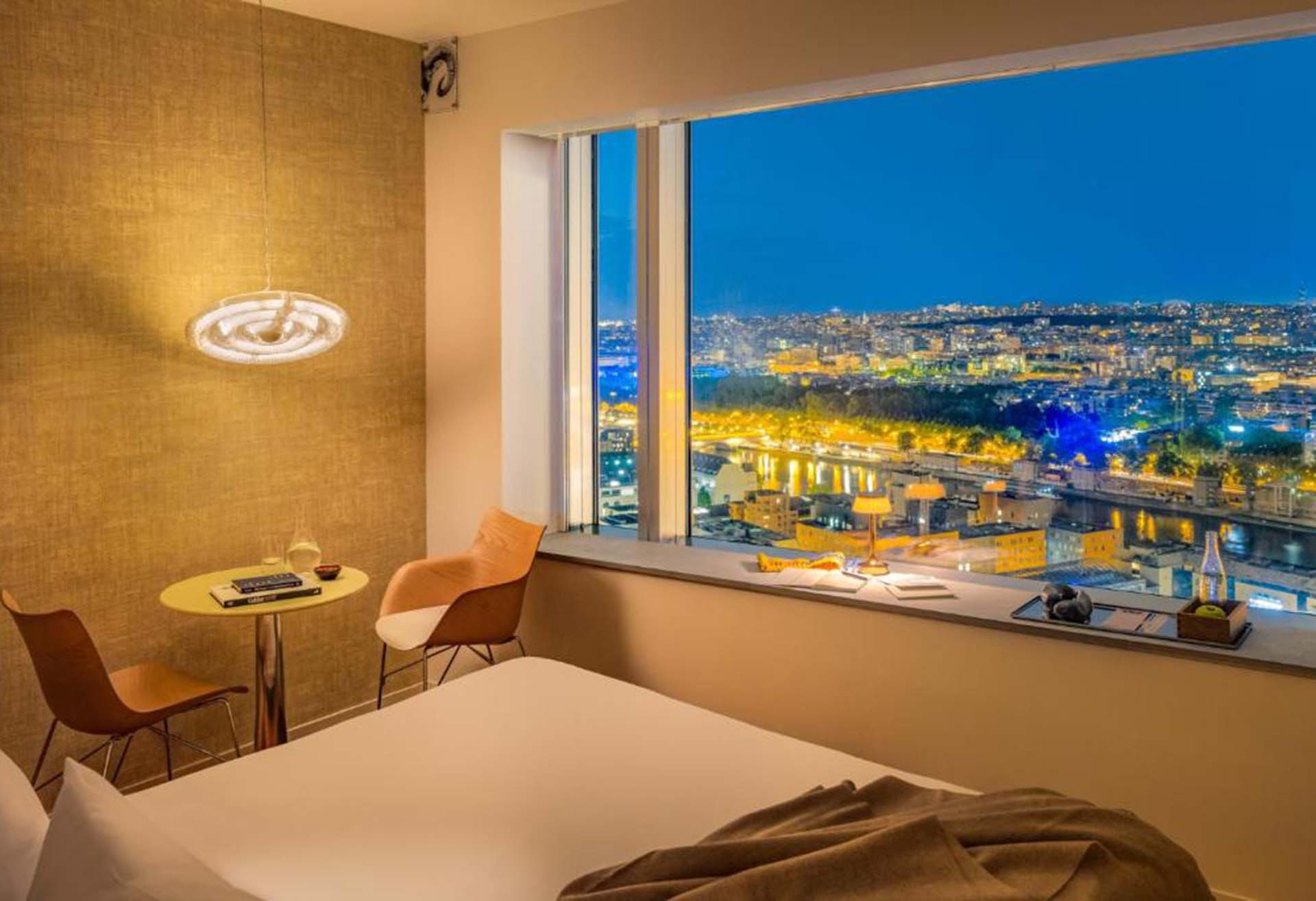 Parisian Heights: My Luxurious Encounter at TOO Hotel’s Sky Lounge