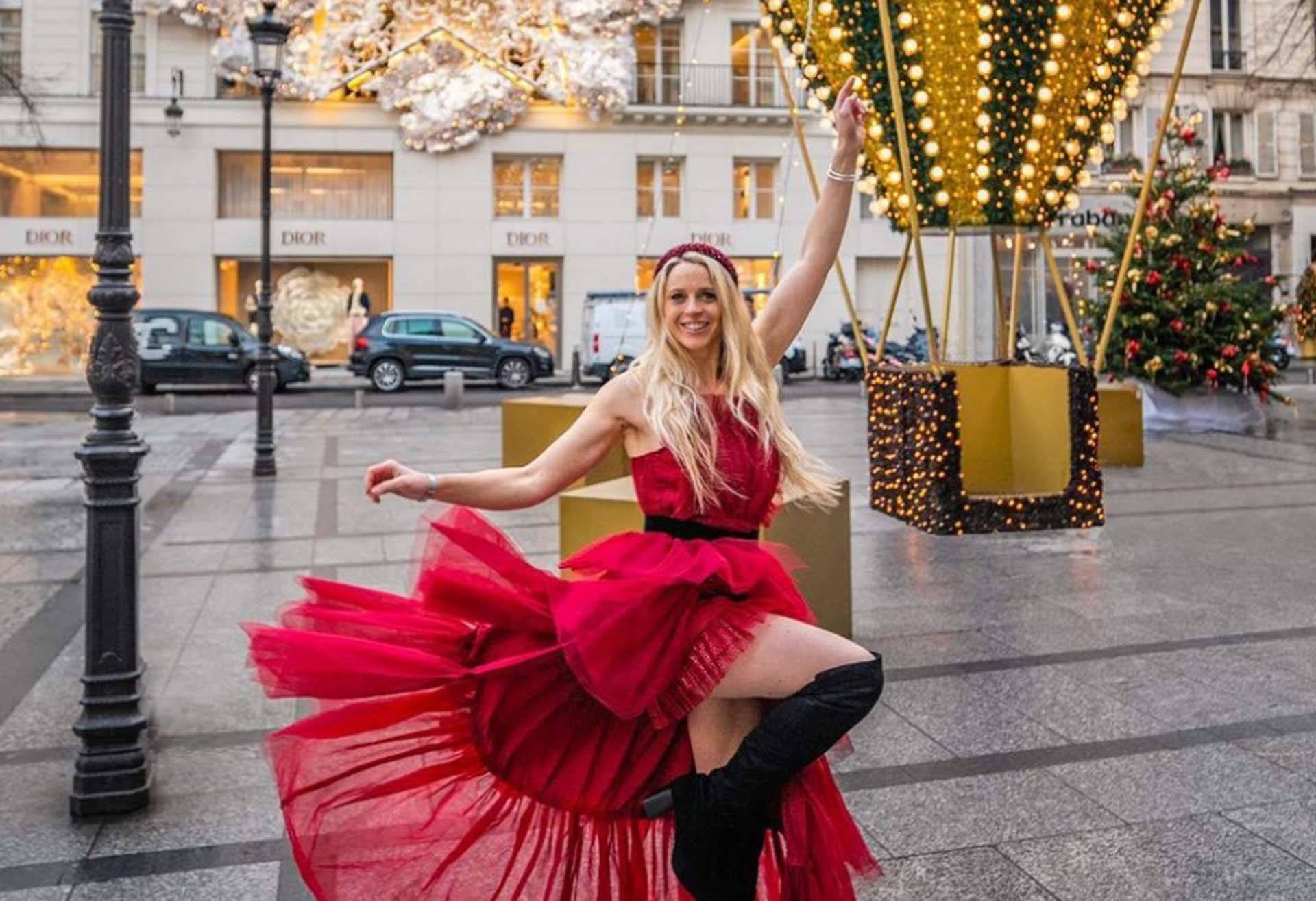 Parisian Christmas Delight: Unveiling the Best Photo Opportunities Part A