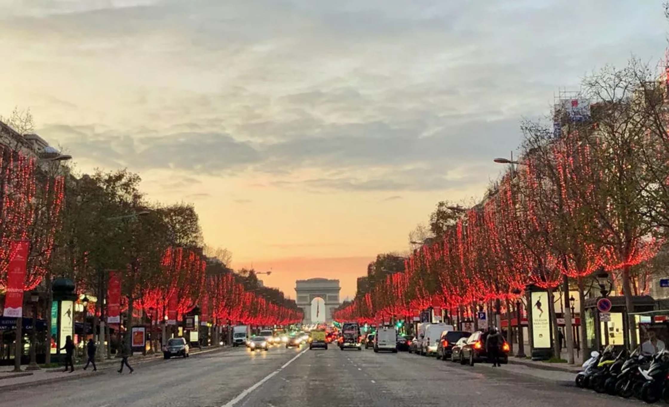 Bright Lights of Paris: Exploring the Most Enchanting Christmas Spots