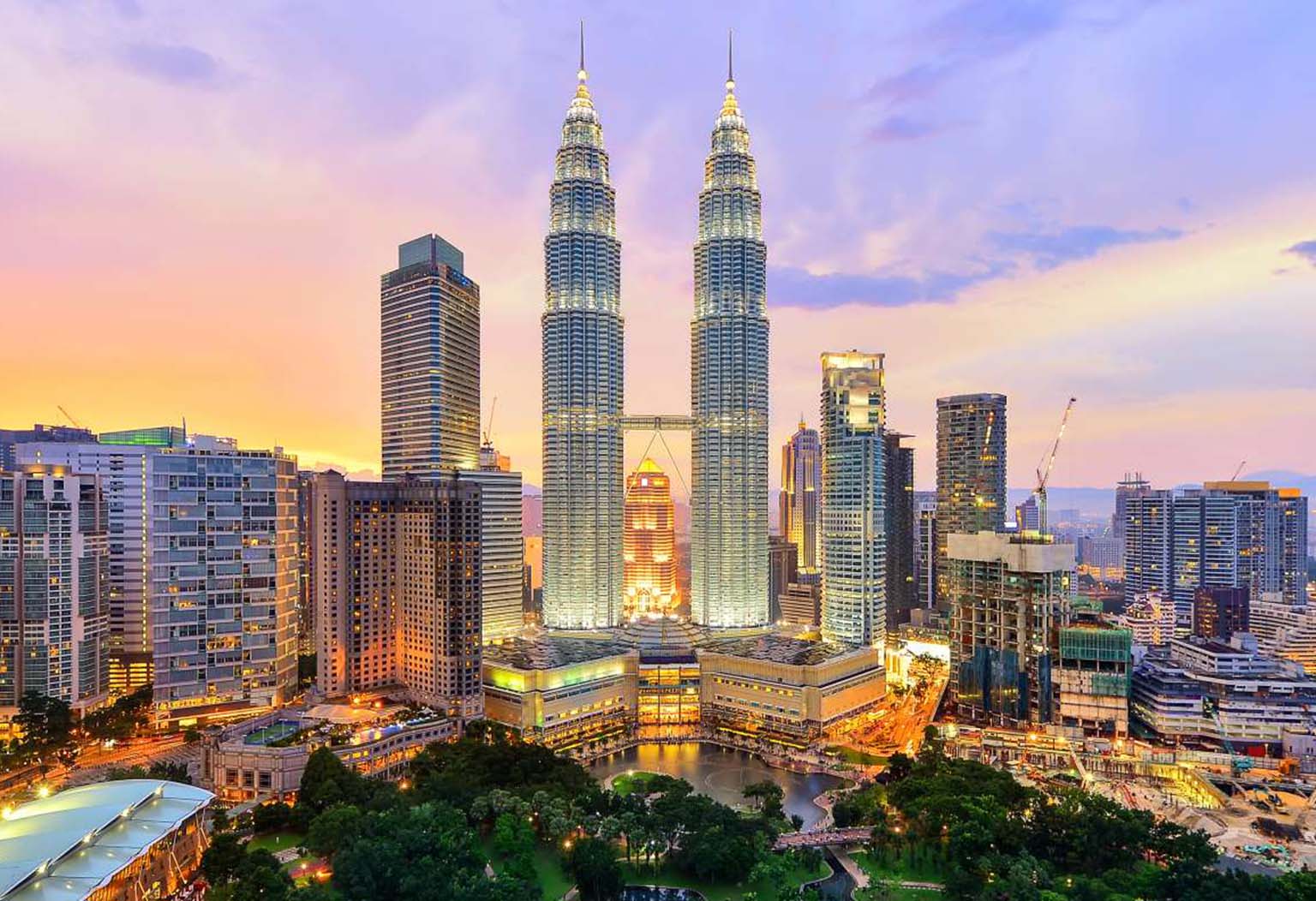 Kuala Lumpur’s Unmissable Attractions: A Traveler’s Comprehensive Guide